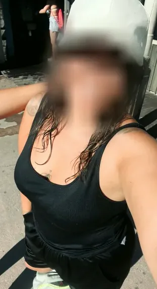 Juliane, 34