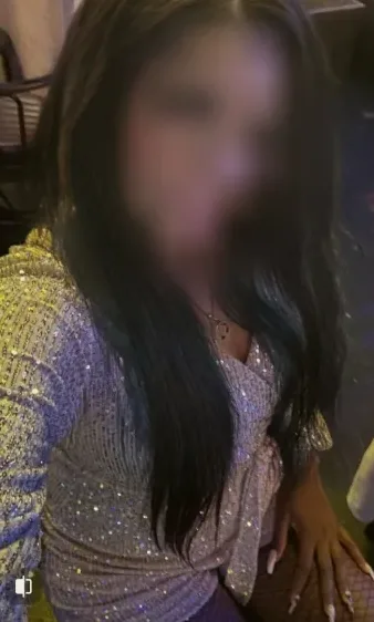 Neele, 36