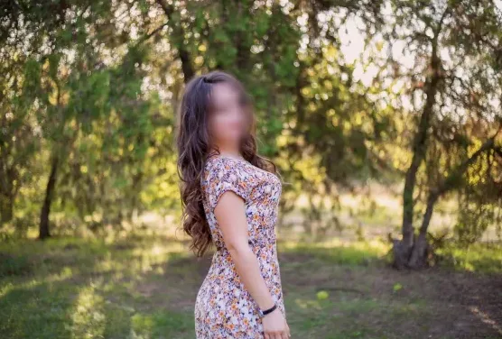 Nina, 39
