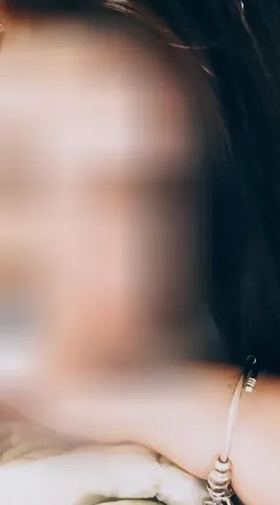 Özlem, 30