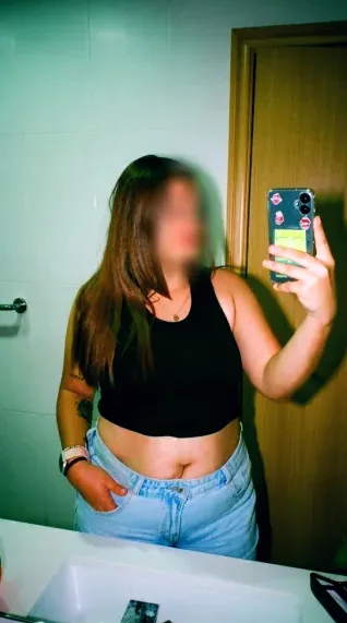 Sina, 28