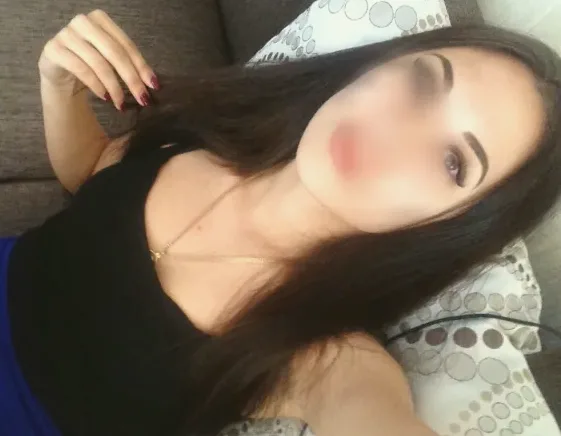 Vivien, 34